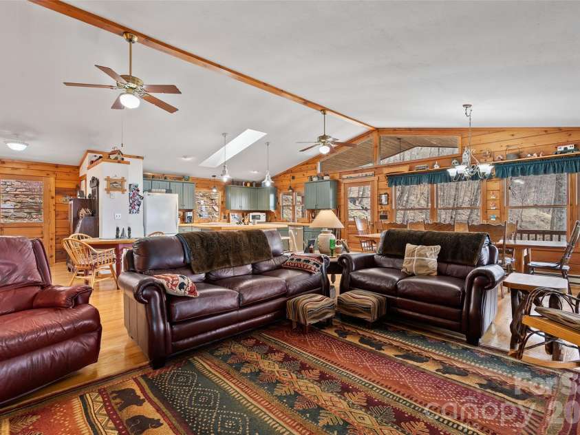 519 Promiseland Road, Canton, NC 28716.  MLS# CAR4359257, YatesRealty ID 23442. 