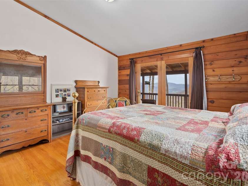519 Promiseland Road, Canton, NC 28716.  MLS# CAR4359257, YatesRealty ID 23442. 