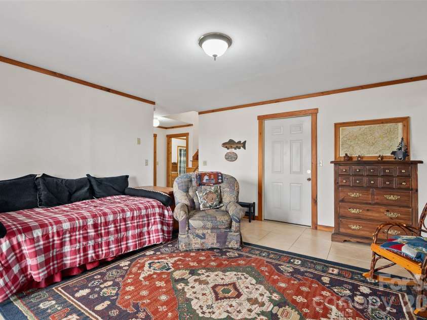 519 Promiseland Road, Canton, NC 28716.  MLS# CAR4359257, YatesRealty ID 23442. 