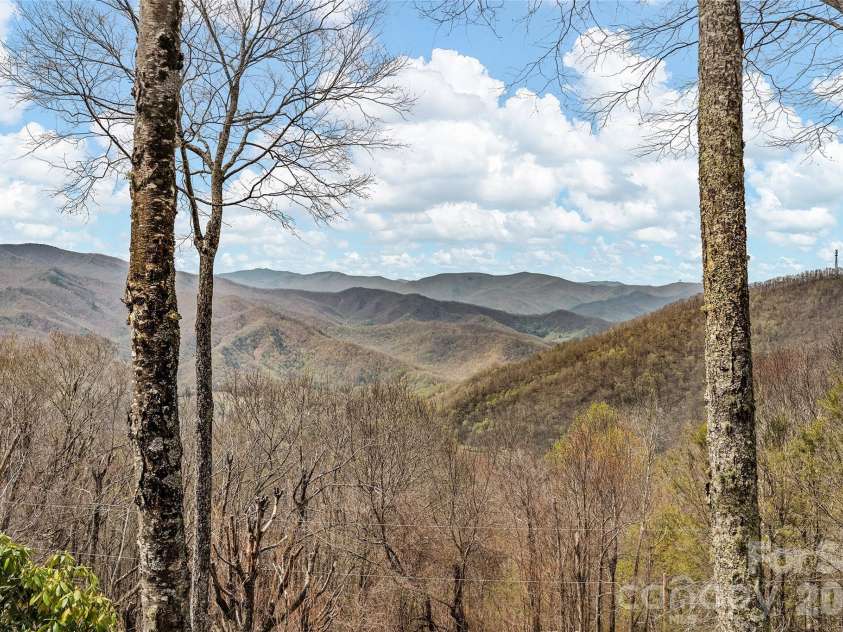 519 Promiseland Road, Canton, NC 28716.  MLS# CAR4359257, YatesRealty ID 23442. 