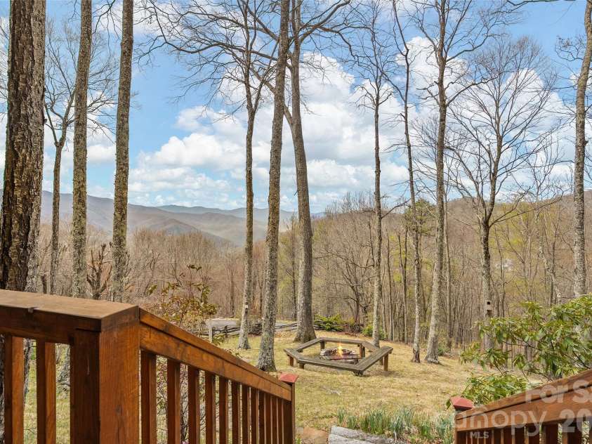 519 Promiseland Road, Canton, NC 28716.  MLS# CAR4359257, YatesRealty ID 23442. 