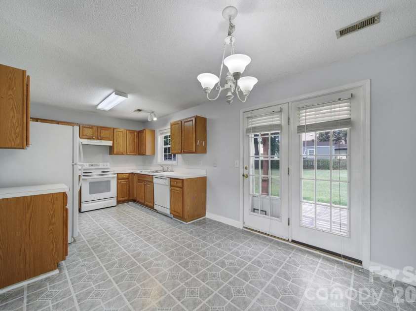 1740 Rosewell Drive, Rock Hill, SC 29732.  MLS# CAR4376927, YatesRealty ID 23443. 