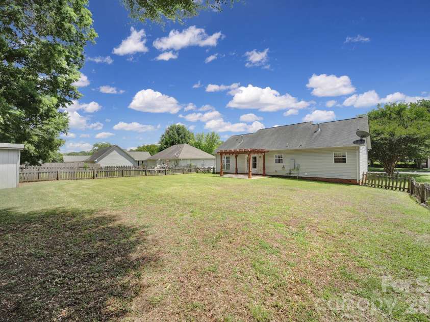 1740 Rosewell Drive, Rock Hill, SC 29732.  MLS# CAR4376927, YatesRealty ID 23443. 