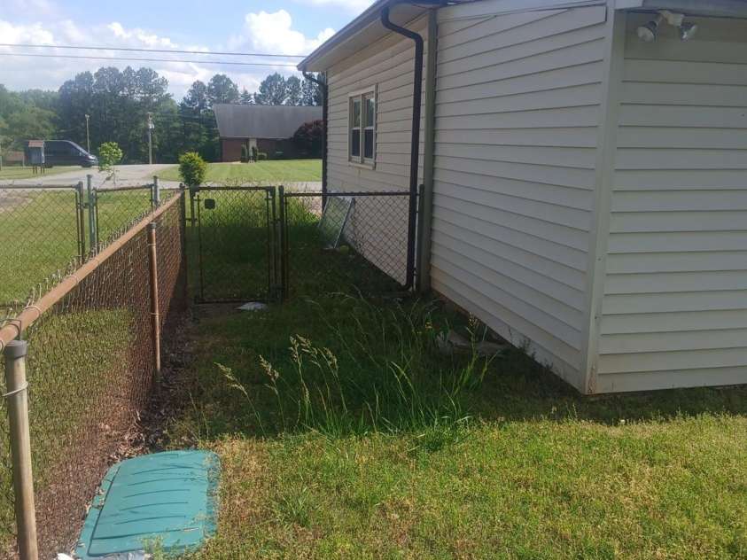 2815 Highland Drive, Lincolnton, NC 28092.  MLS# CAR4275712, YatesRealty ID 23443. 