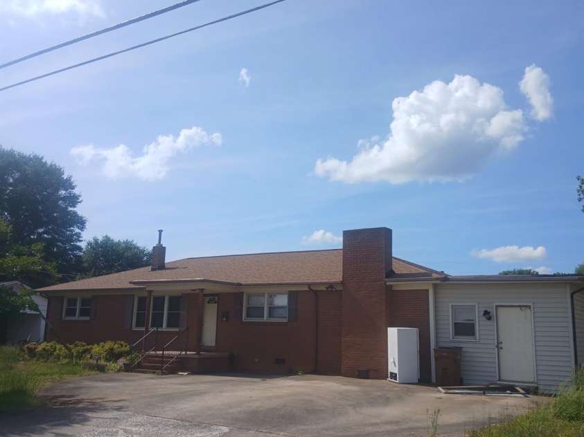 2815 Highland Drive, Lincolnton, NC 28092.  MLS# CAR4275712, YatesRealty ID 23443. 