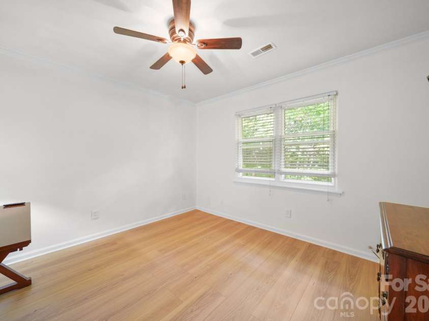 11421 Winners Circle, Charlotte, NC 28215.  MLS# CAR4344294, YatesRealty ID 23444. 3rd Bedroom