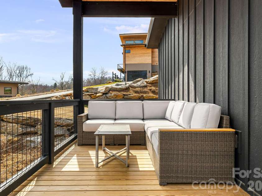 306 Broad Vista Lane, Asheville, NC 28804.  MLS# CAR4356129, YatesRealty ID 23445. Back Deck