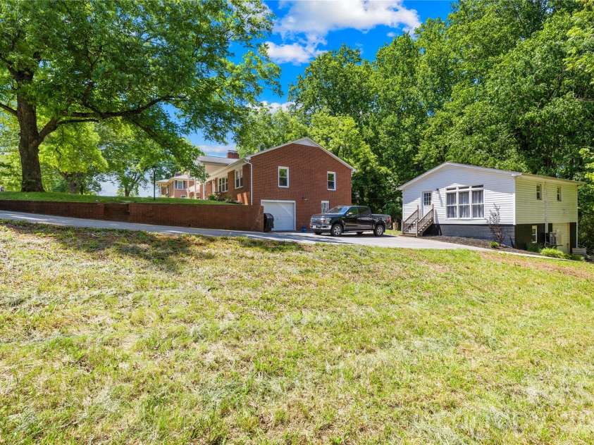 5603 King Wilkinson Road, Denver, NC 28037.  MLS# CAR4379407, YatesRealty ID 23446. 