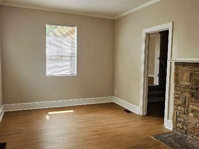 2828 Bellhaven Circle, Charlotte, NC 28214.  MLS# CAR4272391, YatesRealty ID 23447. 