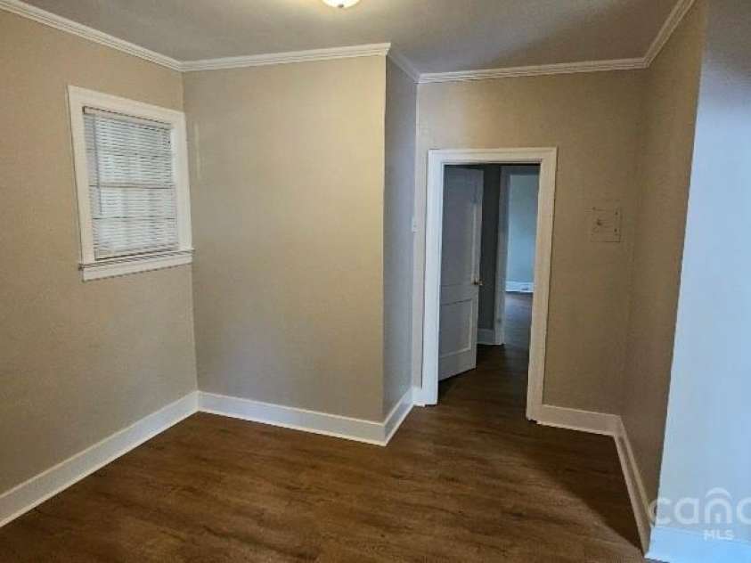 2828 Bellhaven Circle, Charlotte, NC 28214.  MLS# CAR4272391, YatesRealty ID 23447. 