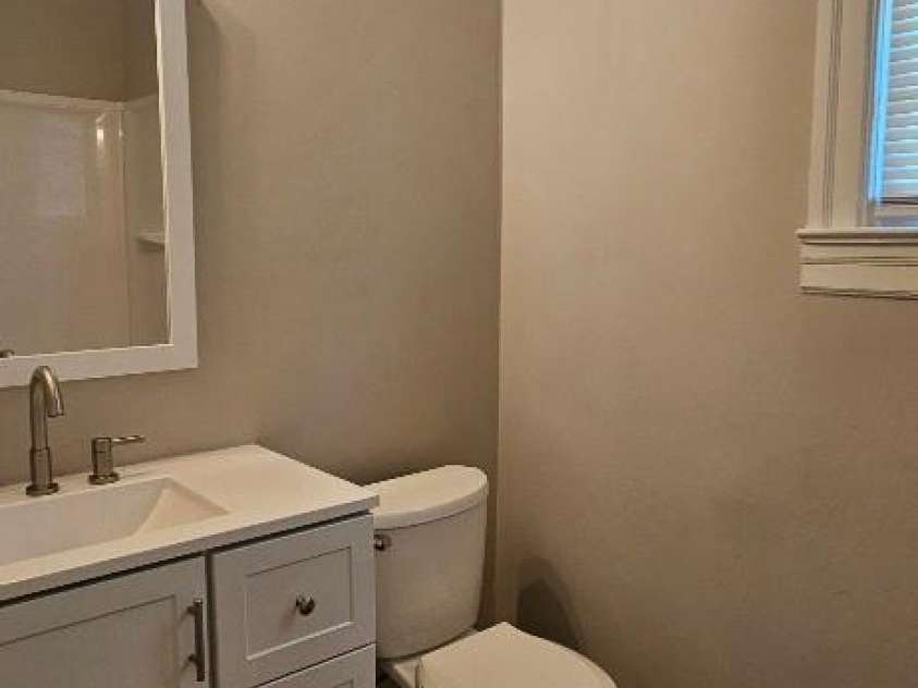 2828 Bellhaven Circle, Charlotte, NC 28214.  MLS# CAR4272391, YatesRealty ID 23447. 