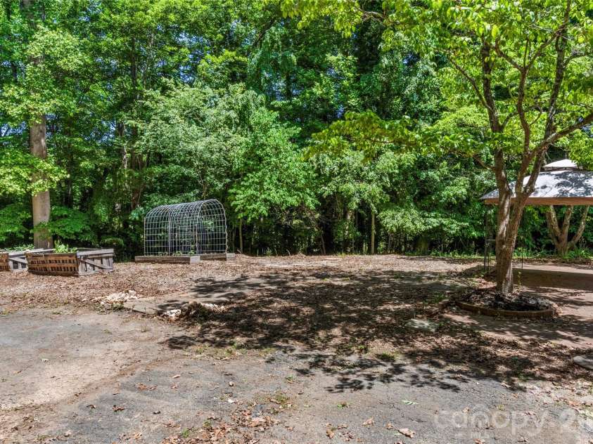 951 Dodson Mill Road, Pilot Mountain, NC 27041.  MLS# CAR4383044, YatesRealty ID 23447. 