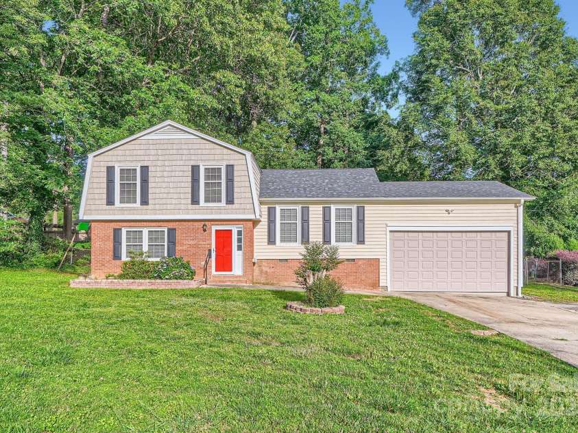 1506 Union New Hope Road, Gastonia, NC 28056.  MLS# CAR4270511, YatesRealty ID 23448. 