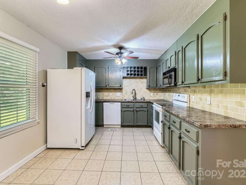 1506 Union New Hope Road, Gastonia, NC 28056.  MLS# CAR4270511, YatesRealty ID 23448. 