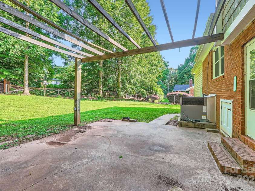 1506 Union New Hope Road, Gastonia, NC 28056.  MLS# CAR4270511, YatesRealty ID 23448. 