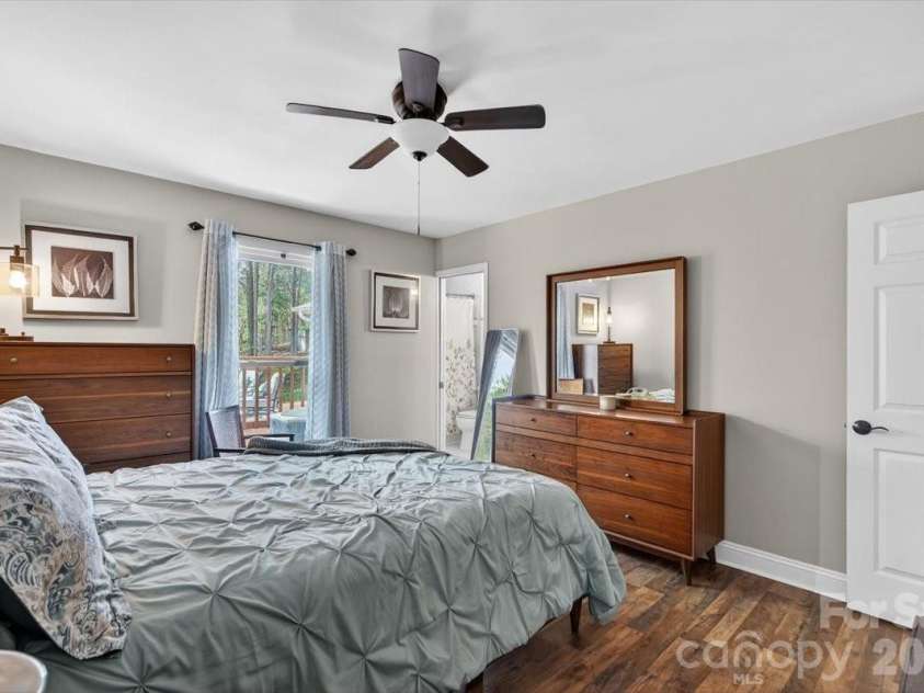 6308 Pineburr Road, Charlotte, NC 28211.  MLS# CAR4364316, YatesRealty ID 23448. 
