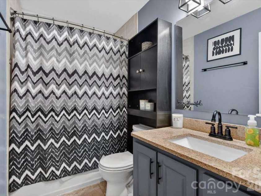 6308 Pineburr Road, Charlotte, NC 28211.  MLS# CAR4364316, YatesRealty ID 23448. 