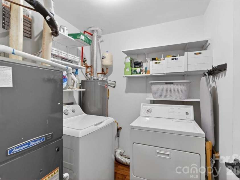 6308 Pineburr Road, Charlotte, NC 28211.  MLS# CAR4364316, YatesRealty ID 23448. 