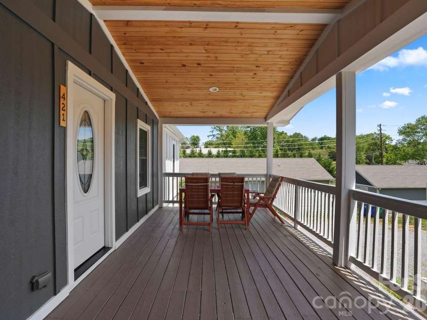 421 Emma Road, Asheville, NC 28806.  MLS# CAR4375905, YatesRealty ID 23449. 