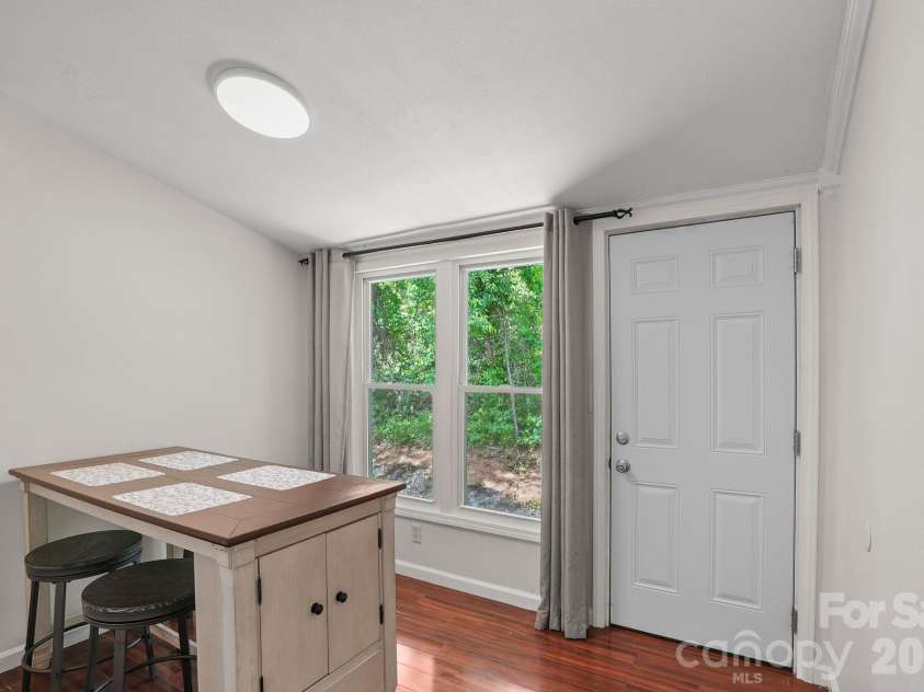 421 Emma Road, Asheville, NC 28806.  MLS# CAR4375905, YatesRealty ID 23449. 