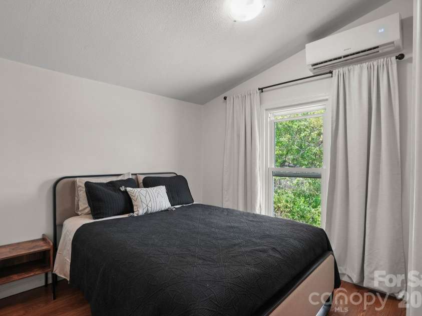 421 Emma Road, Asheville, NC 28806.  MLS# CAR4375905, YatesRealty ID 23449. 