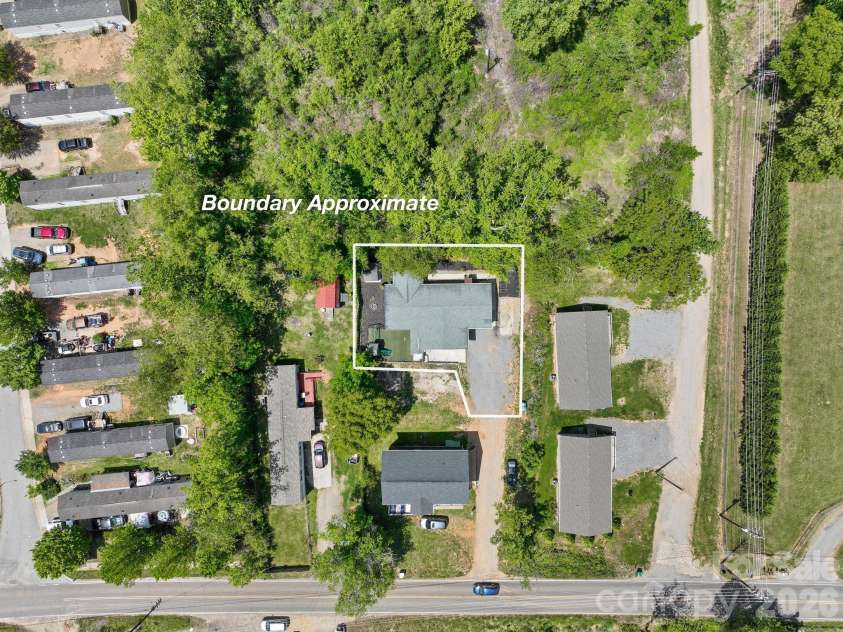 421 Emma Road, Asheville, NC 28806.  MLS# CAR4375905, YatesRealty ID 23449. 