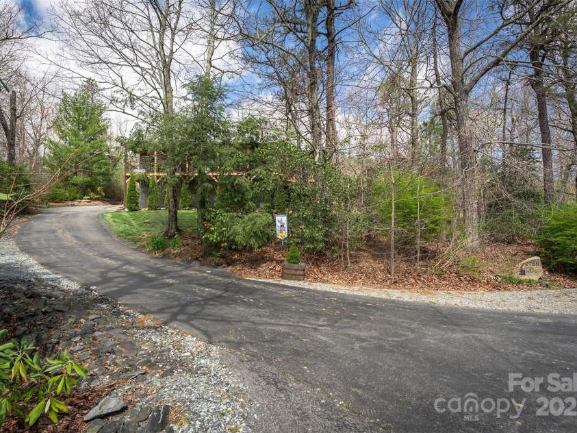 7788 Parks Mountain Drive, Newland, NC 28657.  MLS# CAR4244906, YatesRealty ID 23449. 