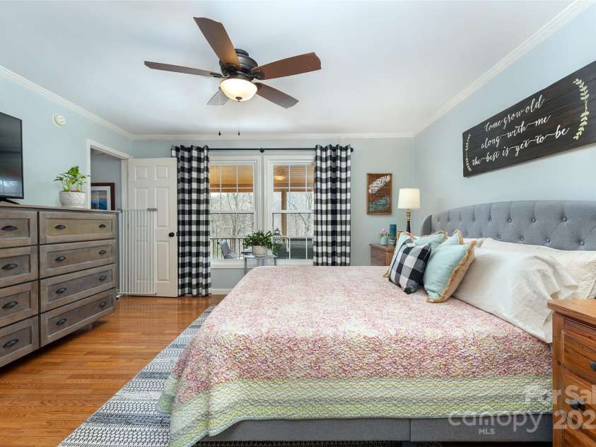 7788 Parks Mountain Drive, Newland, NC 28657.  MLS# CAR4244906, YatesRealty ID 23449. 