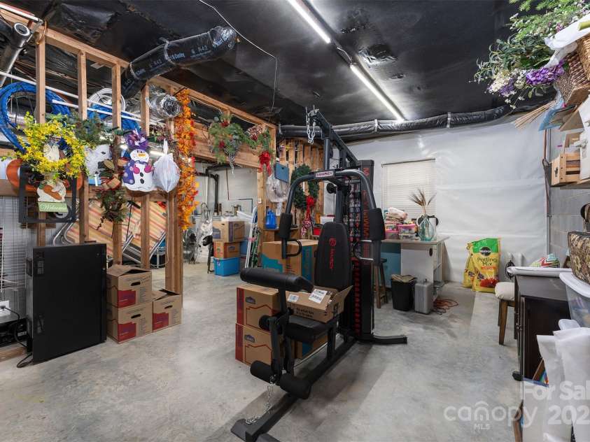 7788 Parks Mountain Drive, Newland, NC 28657.  MLS# CAR4244906, YatesRealty ID 23449. 