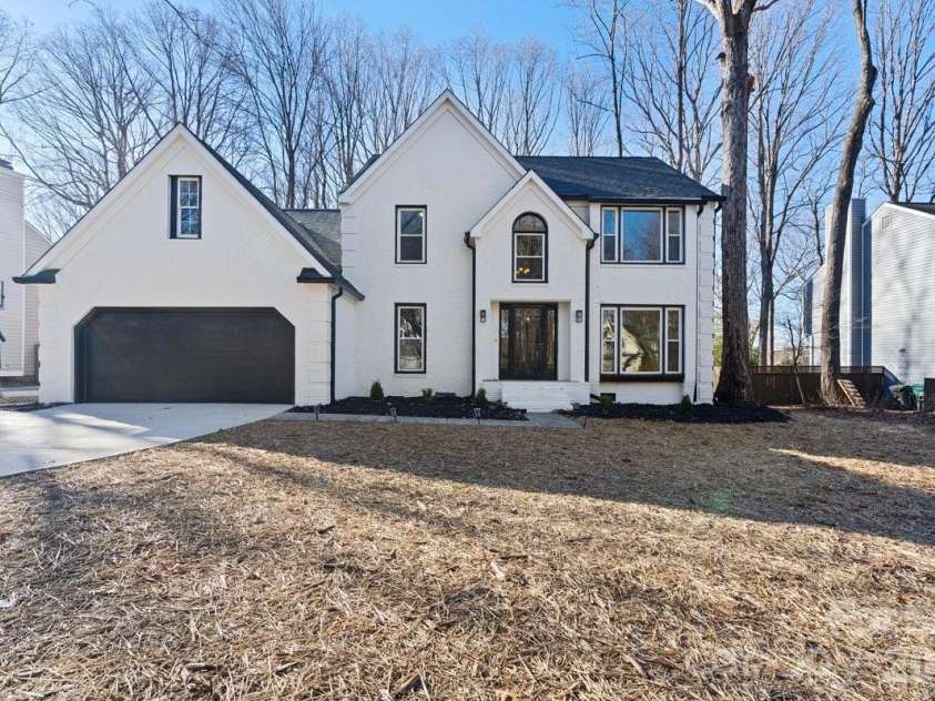 2124 Annecy Drive, Matthews, NC 28105.  MLS# CAR4336407, YatesRealty ID 2345. 