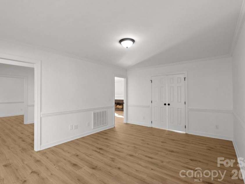 2124 Annecy Drive, Matthews, NC 28105.  MLS# CAR4336407, YatesRealty ID 2345. 