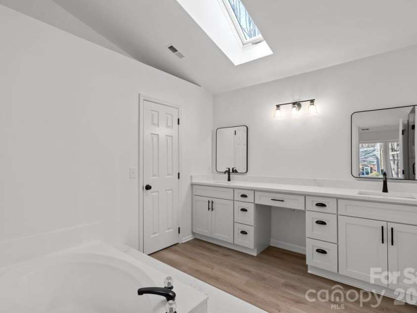 2124 Annecy Drive, Matthews, NC 28105.  MLS# CAR4336407, YatesRealty ID 2345. 