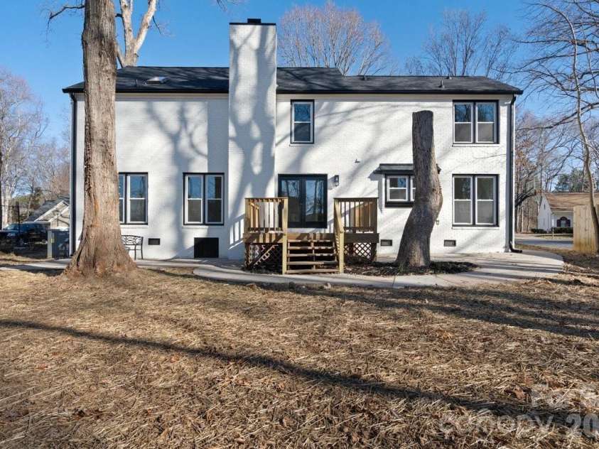 2124 Annecy Drive, Matthews, NC 28105.  MLS# CAR4336407, YatesRealty ID 2345. 