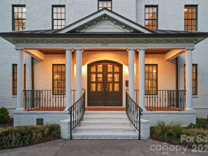 2313 Richardson Drive, Charlotte, NC 28211.  MLS# CAR4382670, YatesRealty ID 23450. Covered Front Porch