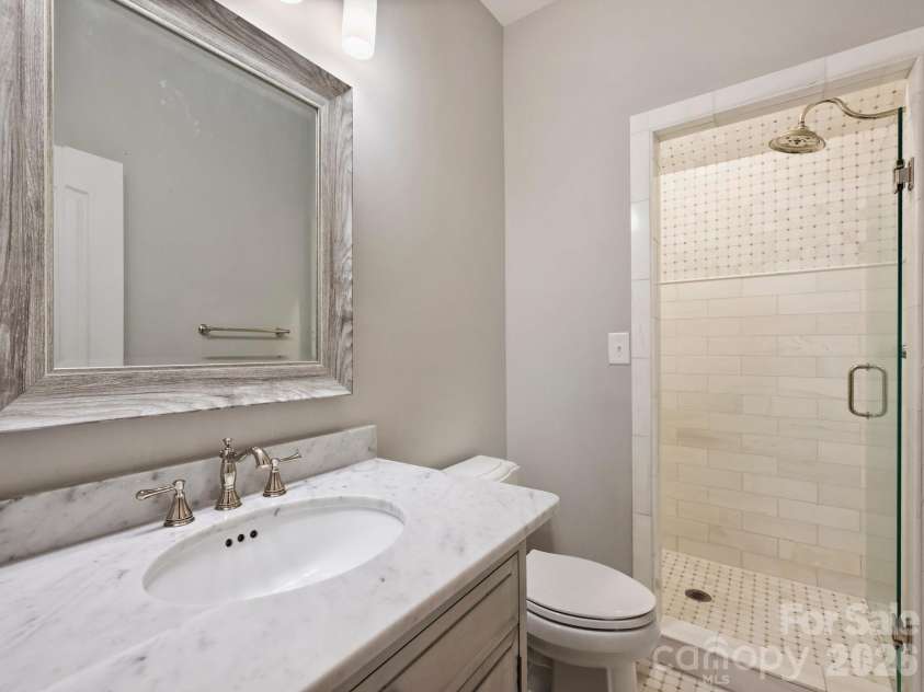2313 Richardson Drive, Charlotte, NC 28211.  MLS# CAR4382670, YatesRealty ID 23450. Garage Bath