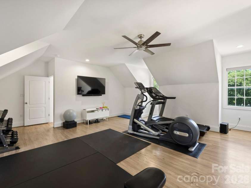 2313 Richardson Drive, Charlotte, NC 28211.  MLS# CAR4382670, YatesRealty ID 23450. Garage Gym
