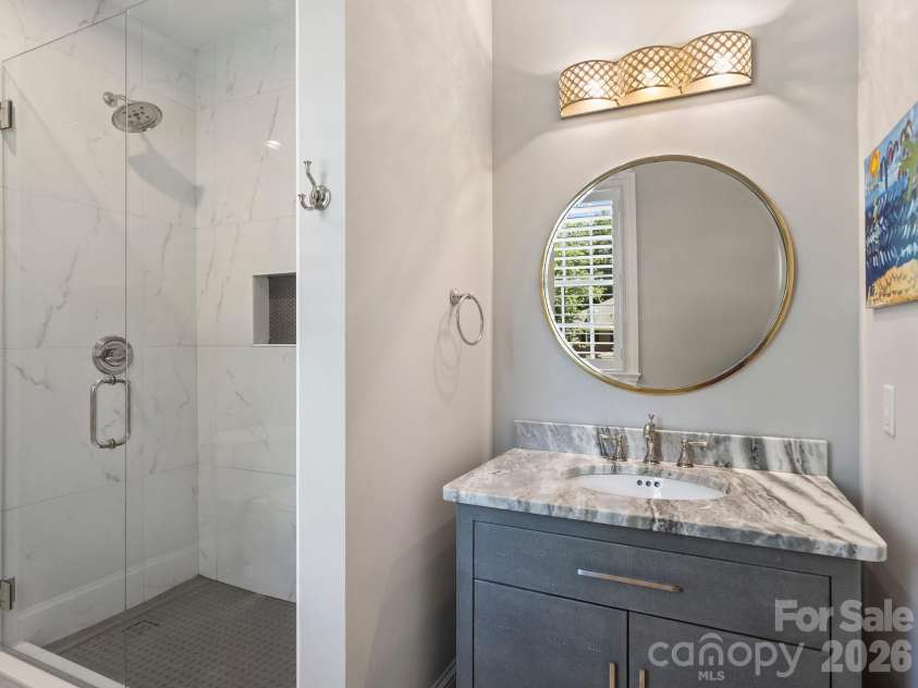 2313 Richardson Drive, Charlotte, NC 28211.  MLS# CAR4382670, YatesRealty ID 23450. Third Floor Guest Suite bath