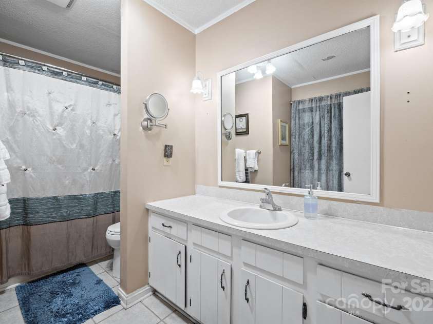 112 Gays Chapel Road, Statesville, NC 28625.  MLS# CAR4260163, YatesRealty ID 23452. 