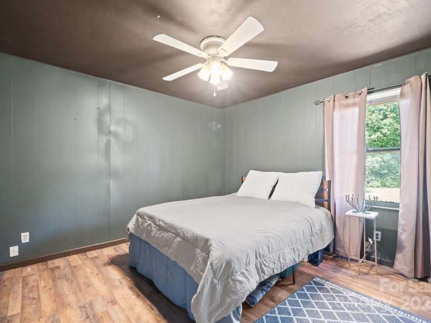 112 Gays Chapel Road, Statesville, NC 28625.  MLS# CAR4260163, YatesRealty ID 23452. 