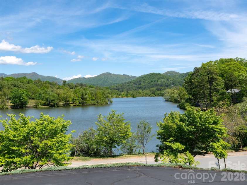 7 Glen Falls Road, Asheville, NC 28804.  MLS# CAR4377796, YatesRealty ID 23452. 