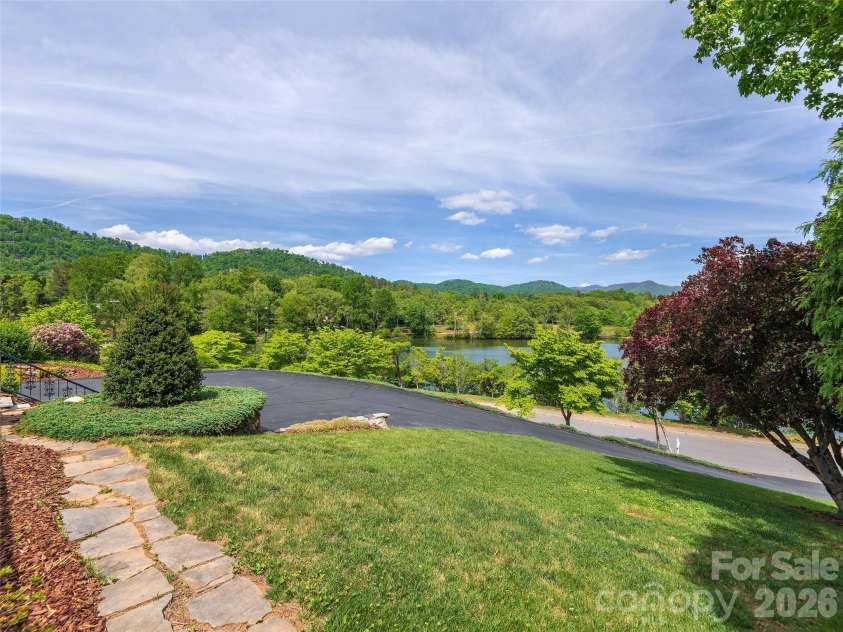 7 Glen Falls Road, Asheville, NC 28804.  MLS# CAR4377796, YatesRealty ID 23452. 
