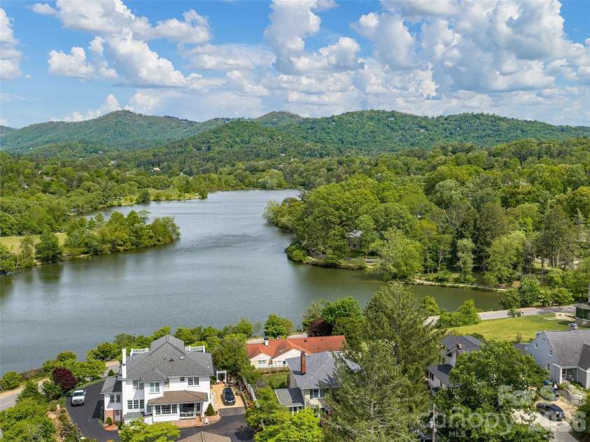7 Glen Falls Road, Asheville, NC 28804.  MLS# CAR4377796, YatesRealty ID 23452. 