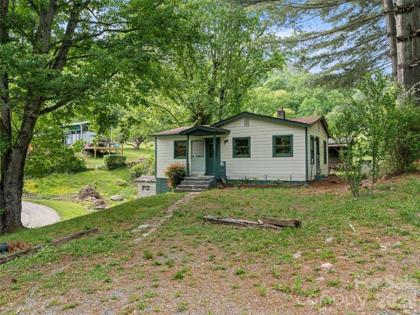 1669 Fisher Creek Road, Sylva, NC 28779.  MLS# CAR4382128, YatesRealty ID 23454. 