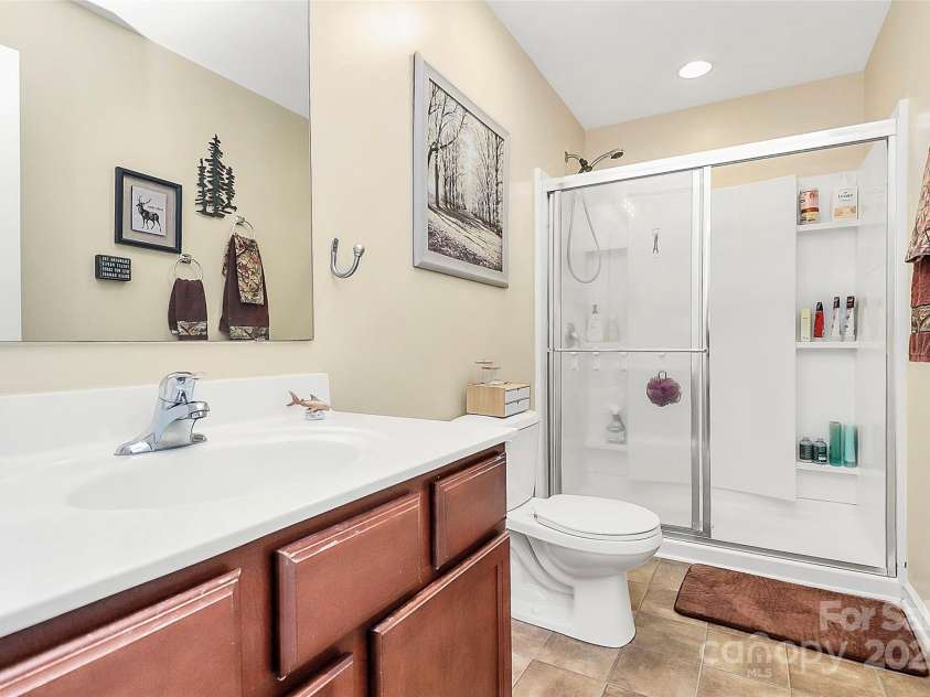 1288 Century Drive, Clover, SC 29710.  MLS# CAR4275472, YatesRealty ID 23456. Full Bath