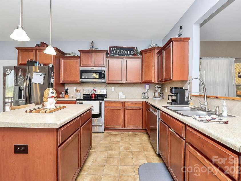 1288 Century Drive, Clover, SC 29710.  MLS# CAR4275472, YatesRealty ID 23456. Kitchen