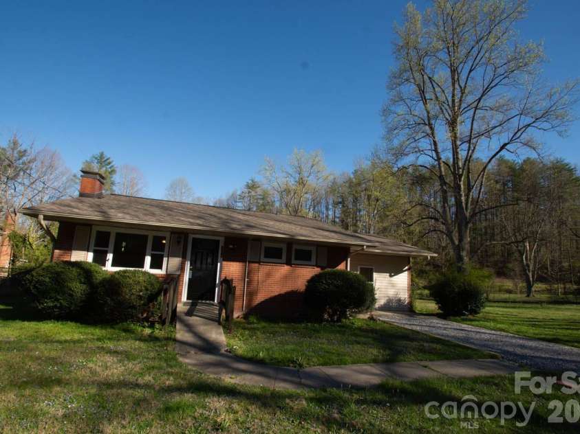 535 Nicholson Creek Road, Brevard, NC 28712.  MLS# CAR4362602, YatesRealty ID 23457. Street View