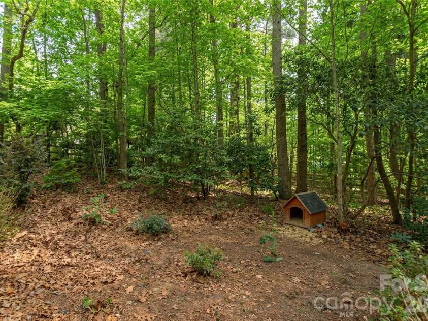 128 Camellia Way, Hendersonville, NC 28739.  MLS# CAR4404183, YatesRealty ID 23458. 