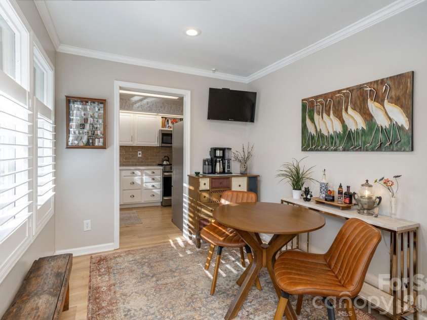 128 Camellia Way, Hendersonville, NC 28739.  MLS# CAR4404183, YatesRealty ID 23458. 
