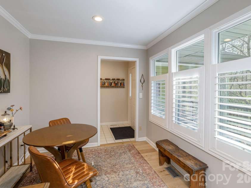 128 Camellia Way, Hendersonville, NC 28739.  MLS# CAR4404183, YatesRealty ID 23458. 