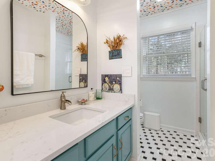 128 Camellia Way, Hendersonville, NC 28739.  MLS# CAR4404183, YatesRealty ID 23458. 